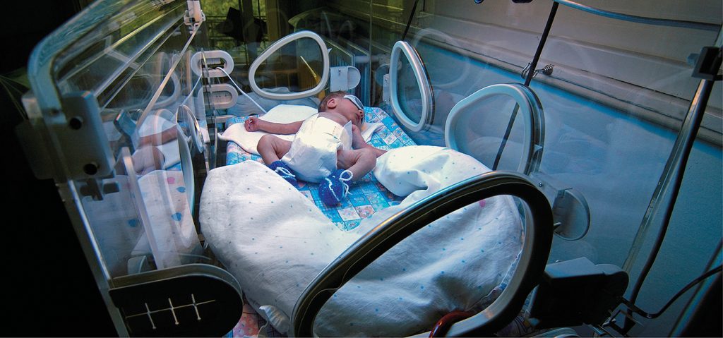 OPM_1_20_rodzaje-inkubatorow-noworodkowych-inkubator-zamkniety