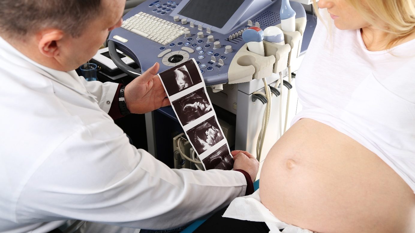 Raport „Innowacje w procesie opieki nad pacjentką w ciąży”