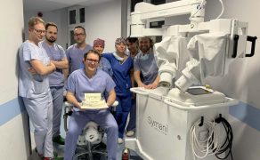 opm-dlaszpitali-robot-mikrochirurgiczny