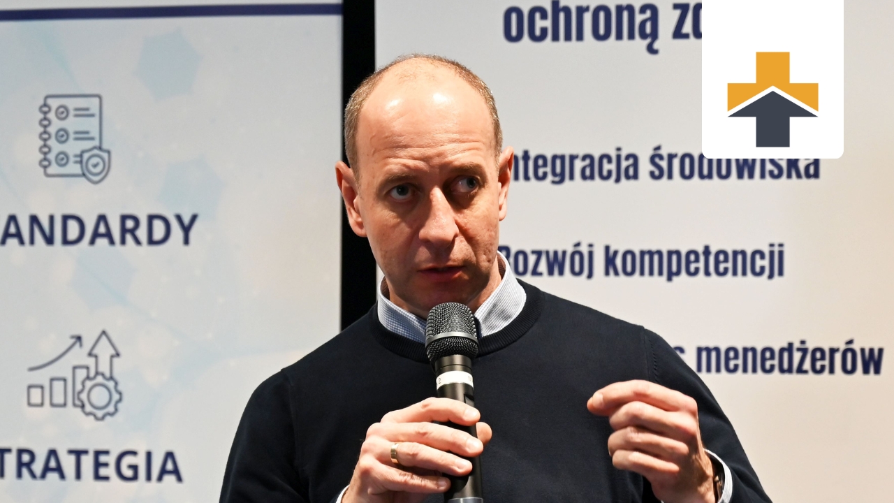 opm-dlaszpitali-tomasz-holecki